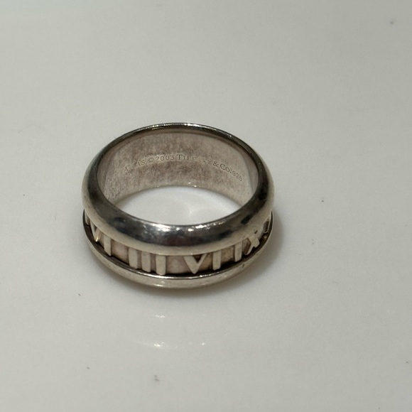Tiffany & Co. Atlas Ring - Size 7.5 - Picture 7 of 7